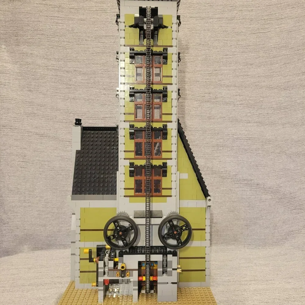 Lego Icons Haunted House 10273